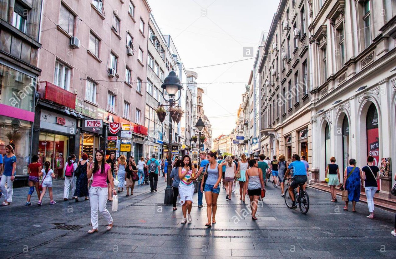 knez-mihailova-pedestrian-street-in-belgrade-eb4nrx.jpg